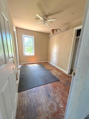1491 Service Street, Lake Station, IN 46405