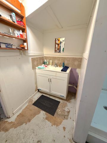 1491 Service Street, Lake Station, IN 46405