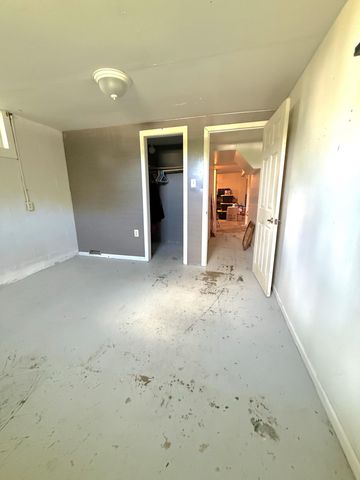 1491 Service Street, Lake Station, IN 46405