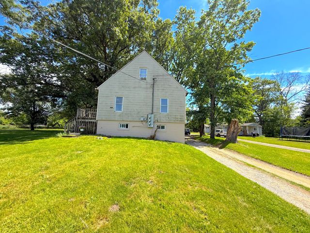 1491 Service Street, Lake Station, IN 46405