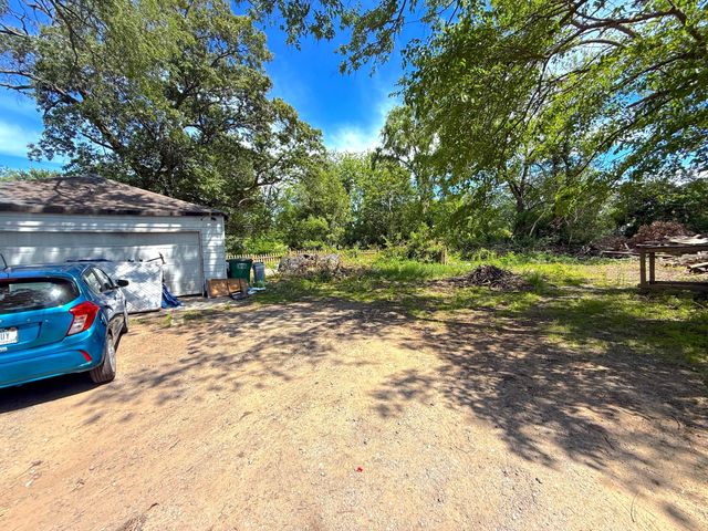 1491 Service Street, Lake Station, IN 46405