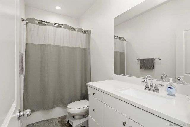 4129 Sitio Flor, Oceanside, CA 92057