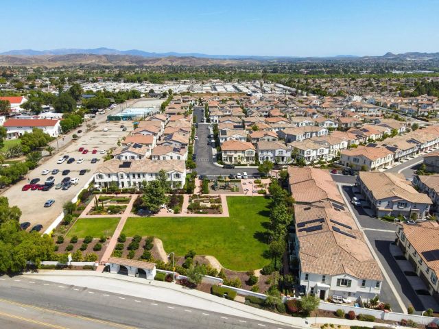 4129 Sitio Flor, Oceanside, CA 92057