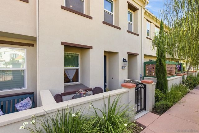 4129 Sitio Flor, Oceanside, CA 92057