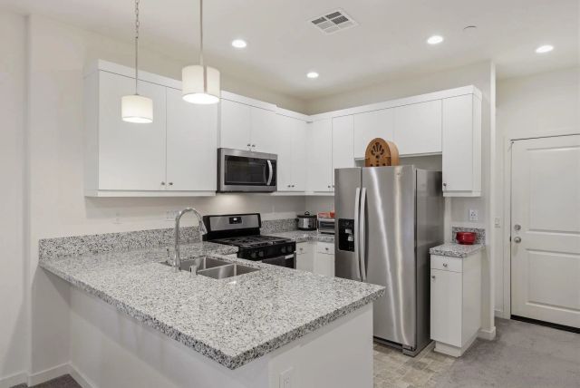 4129 Sitio Flor, Oceanside, CA 92057