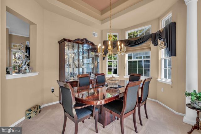 17 FOUNTAIN VIEW DR, Barnegat, NJ 08005