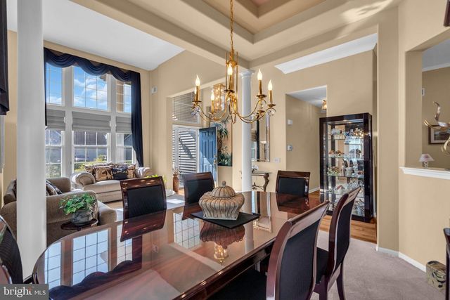 17 FOUNTAIN VIEW DR, Barnegat, NJ 08005