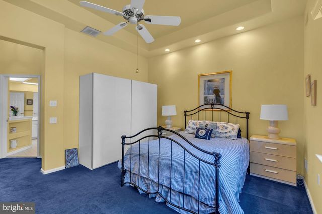 17 FOUNTAIN VIEW DR, Barnegat, NJ 08005