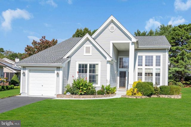 17 FOUNTAIN VIEW DR, Barnegat, NJ 08005