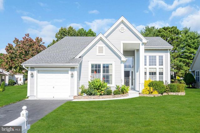 17 FOUNTAIN VIEW DR, Barnegat, NJ 08005