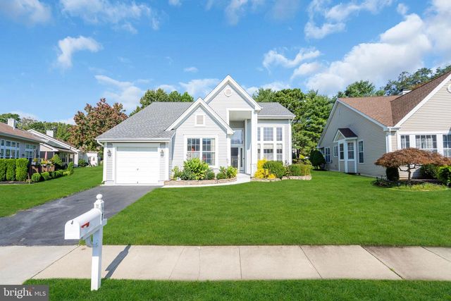 17 FOUNTAIN VIEW DR, Barnegat, NJ 08005