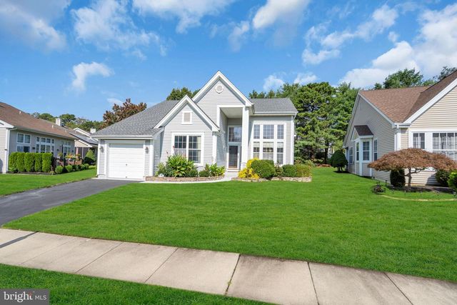 17 FOUNTAIN VIEW DR, Barnegat, NJ 08005