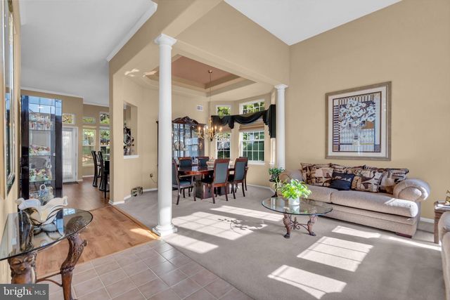 17 FOUNTAIN VIEW DR, Barnegat, NJ 08005