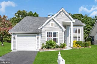 17 FOUNTAIN VIEW DR, Barnegat, NJ 08005