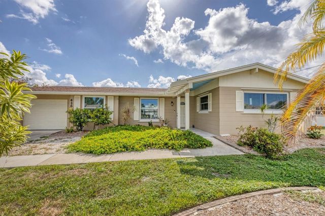 426 CANTERBURY ROAD, Venice, FL 34293