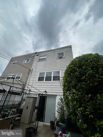 826 AVON RD, Philadelphia, PA 19116