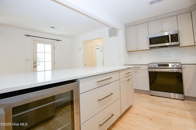 365 E New Jersey Avenue, Southern Pines, NC 28387