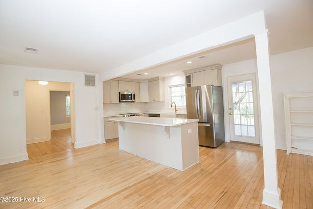 365 E New Jersey Avenue, Southern Pines, NC 28387