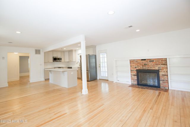 365 E New Jersey Avenue, Southern Pines, NC 28387