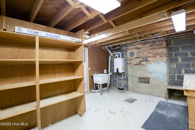 365 E New Jersey Avenue, Southern Pines, NC 28387