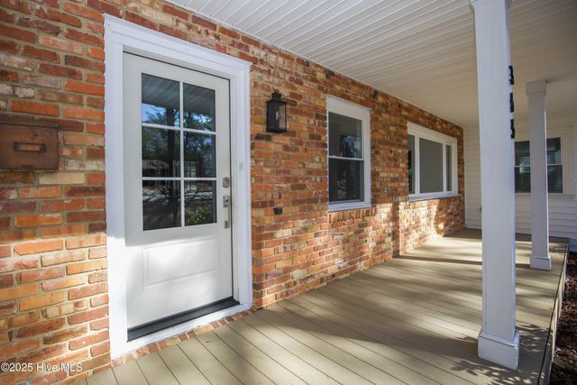 365 E New Jersey Avenue, Southern Pines, NC 28387