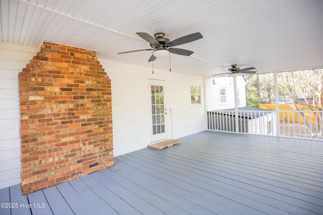 365 E New Jersey Avenue, Southern Pines, NC 28387