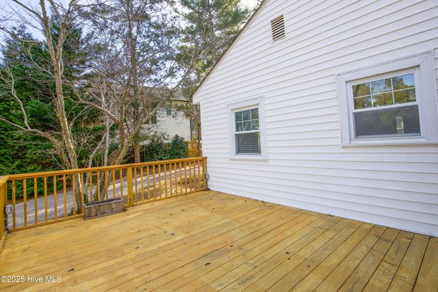 365 E New Jersey Avenue, Southern Pines, NC 28387