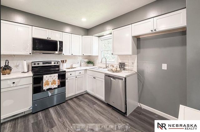 5508 Grand Avenue, Omaha, NE 68104