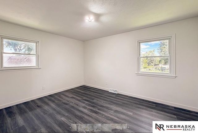 5508 Grand Avenue, Omaha, NE 68104