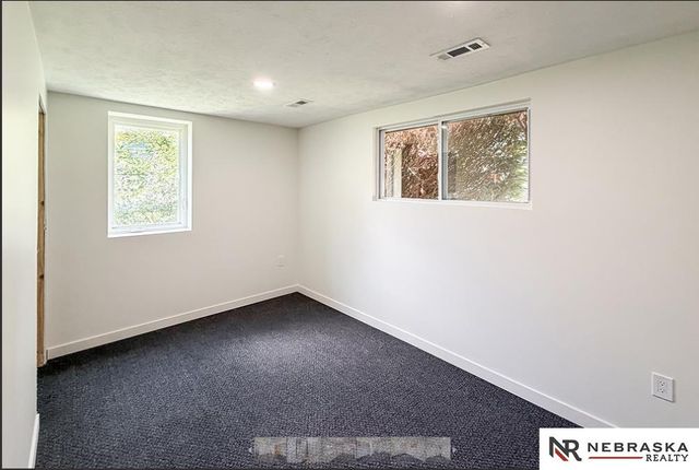5508 Grand Avenue, Omaha, NE 68104