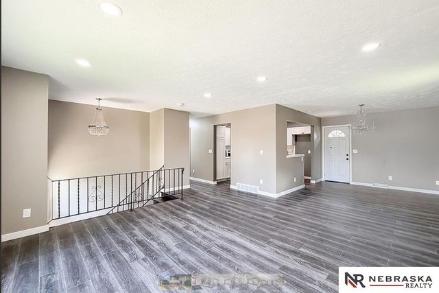 5508 Grand Avenue, Omaha, NE 68104