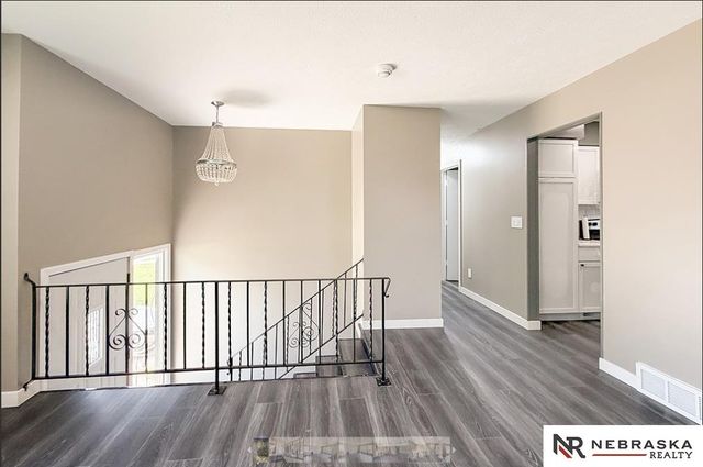 5508 Grand Avenue, Omaha, NE 68104