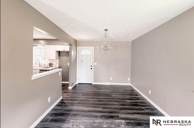 5508 Grand Avenue, Omaha, NE 68104