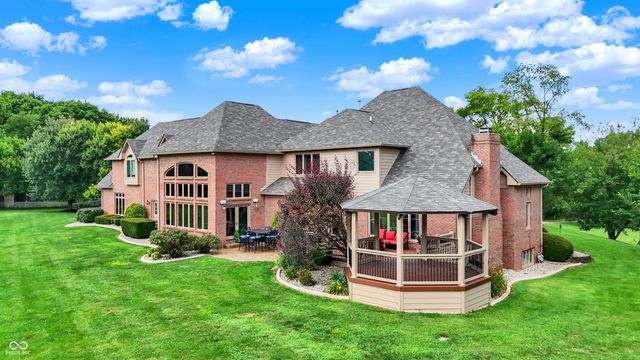 4261 W Stones Crossing Road, Greenwood, IN 46143