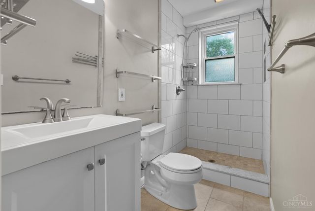 3721 Kessen Avenue, Cheviot, OH 45211