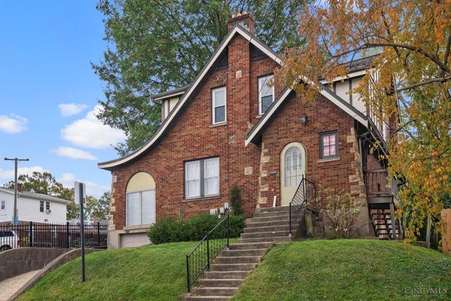 3721 Kessen Avenue, Cheviot, OH 45211