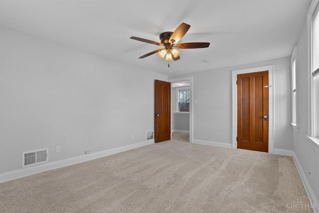 3721 Kessen Avenue, Cheviot, OH 45211