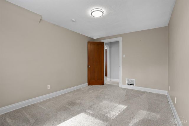 3721 Kessen Avenue, Cheviot, OH 45211