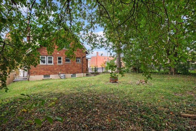 3721 Kessen Avenue, Cheviot, OH 45211