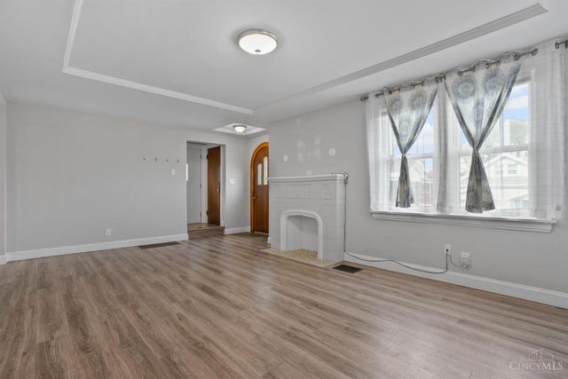 3721 Kessen Avenue, Cheviot, OH 45211