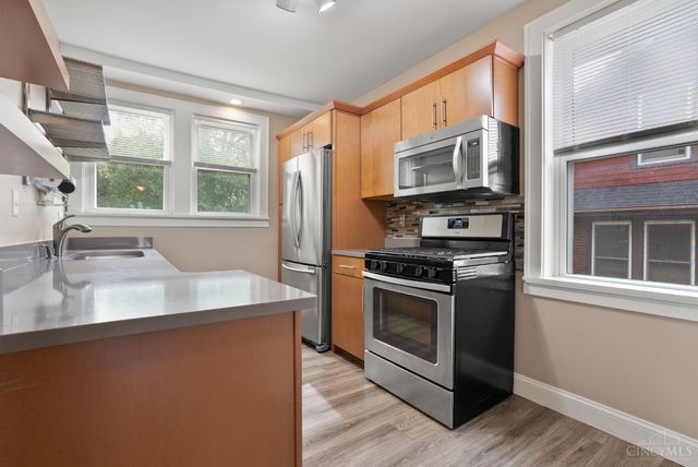 3721 Kessen Avenue, Cheviot, OH 45211