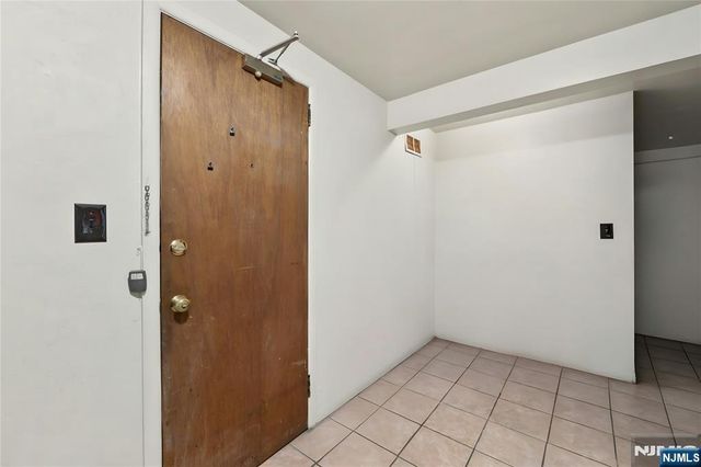 52 Tremont Terrace, Irvington, NJ 07111