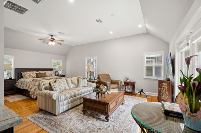 3233 W PARKLAND BOULEVARD, Tampa, FL 33609