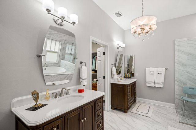 3233 W PARKLAND BOULEVARD, Tampa, FL 33609