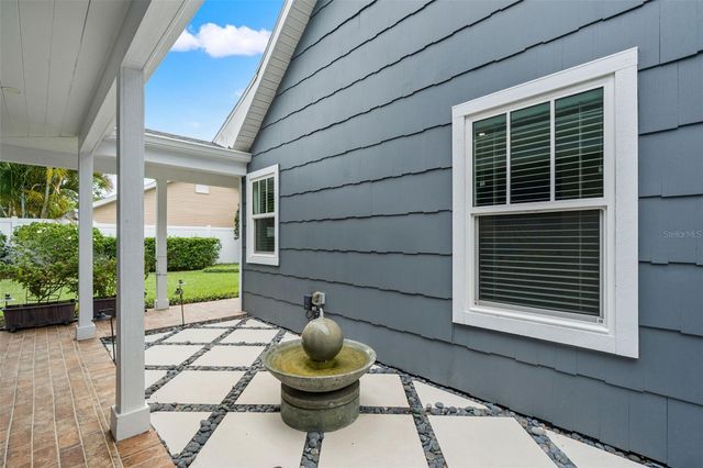 3233 W PARKLAND BOULEVARD, Tampa, FL 33609