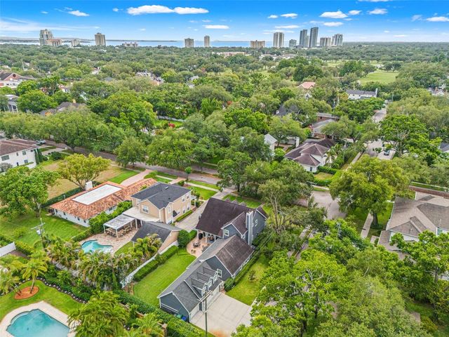 3233 W PARKLAND BOULEVARD, Tampa, FL 33609
