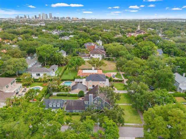 3233 W PARKLAND BOULEVARD, Tampa, FL 33609