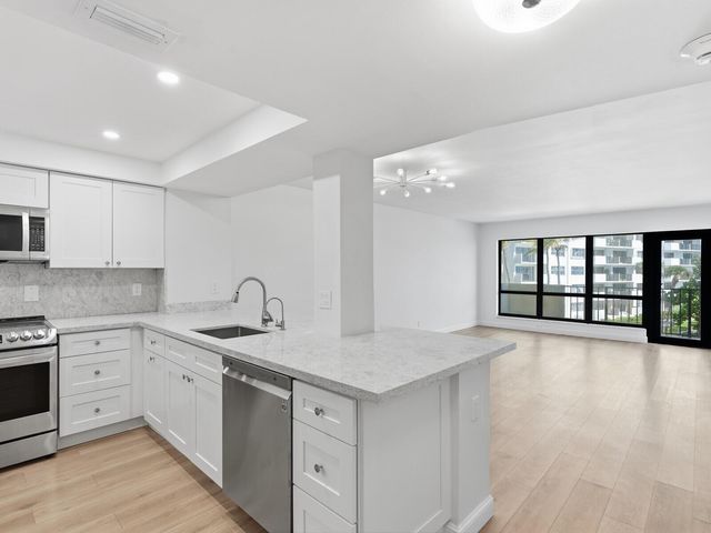 5000 N Ocean Boulevard 306, Lauderdale By The Sea, FL 33308