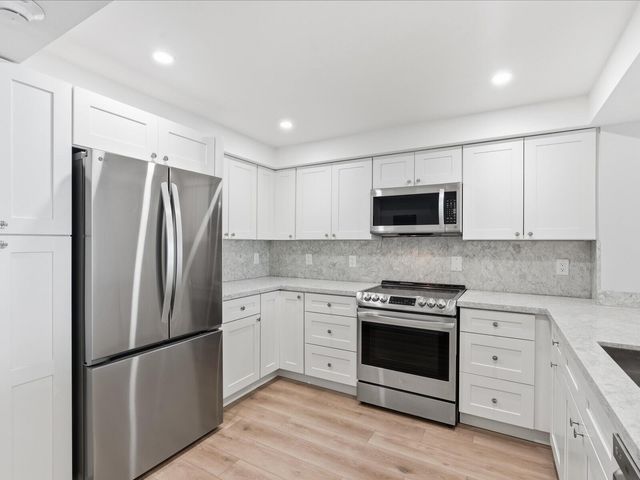 5000 N Ocean Boulevard 306, Lauderdale By The Sea, FL 33308