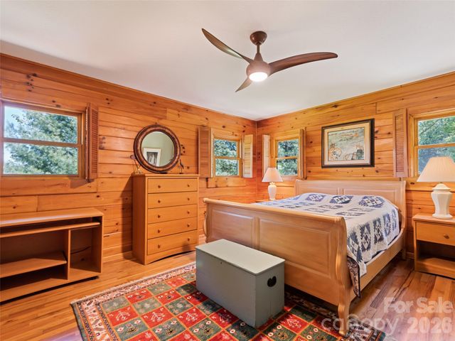 970 Campbell Mountain Drive, Waynesville, NC 28785